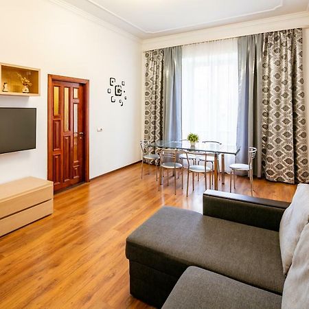 Bv Apartments Exquisite Lviv Exterior photo