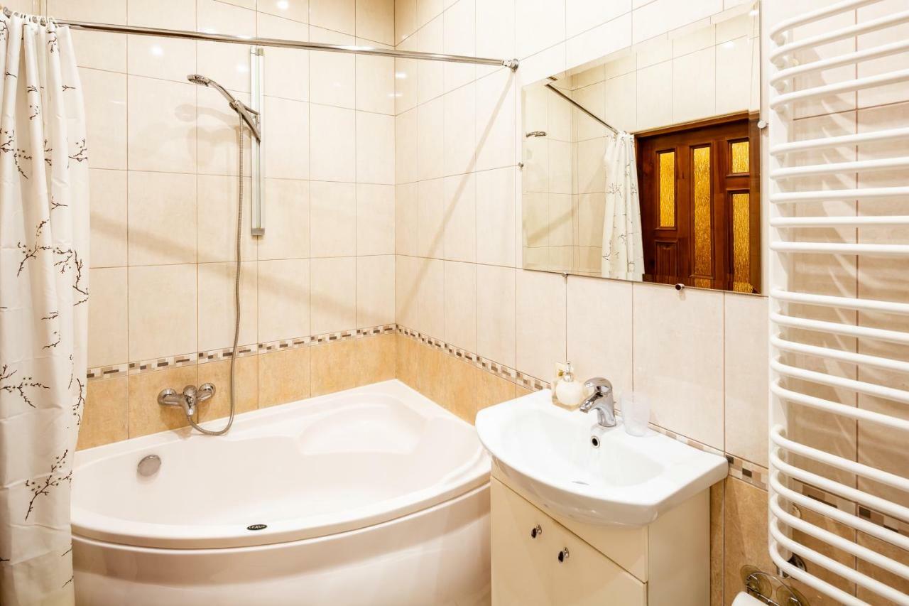 Bv Apartments Exquisite Lviv Exterior photo