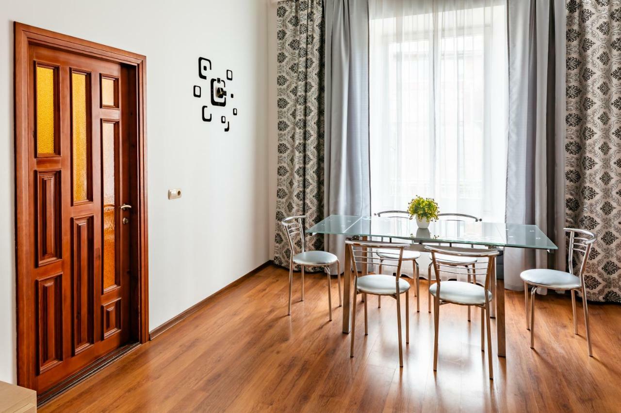 Bv Apartments Exquisite Lviv Exterior photo